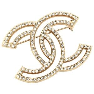 Chanel Classic CC Brooch XL in Gold Tone Hardware